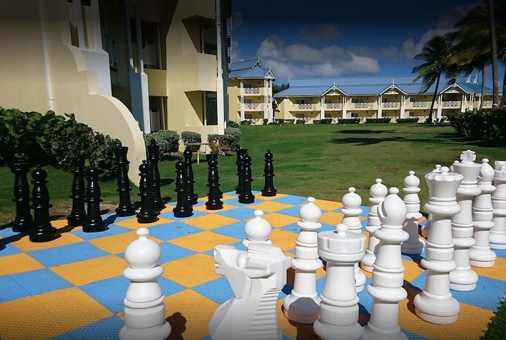 Magdalena Grand Beach & Golf Resort Tobago Esterno foto