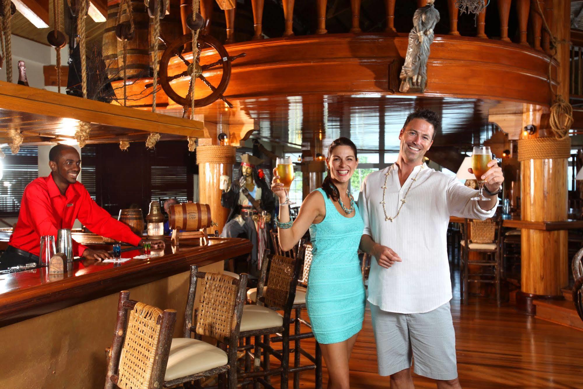 Magdalena Grand Beach & Golf Resort Tobago Esterno foto